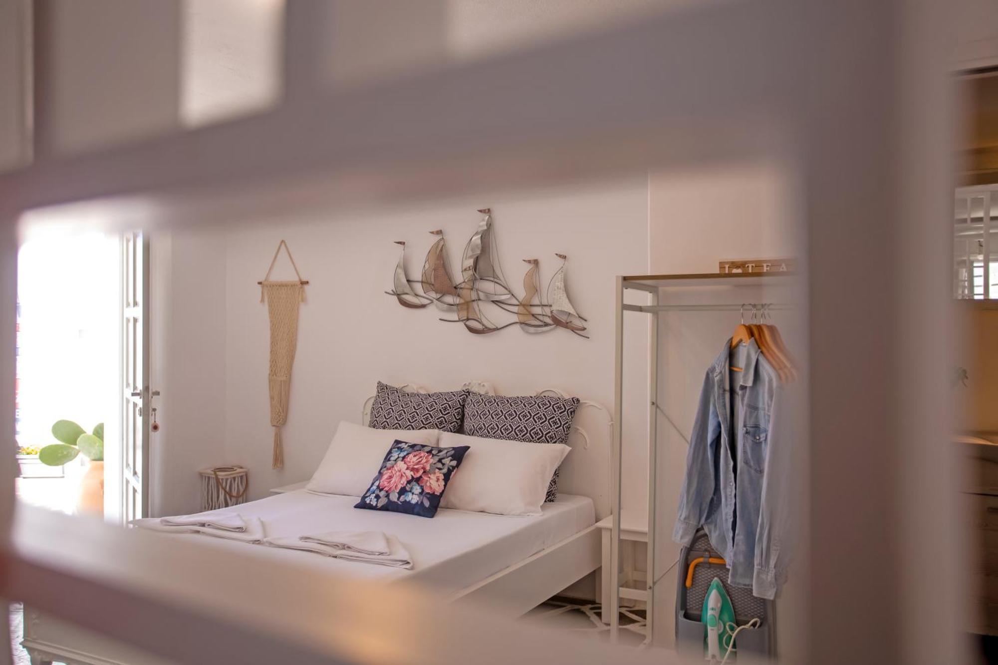 Sing And Blossom Accommodation Mykonos Town Exterior photo