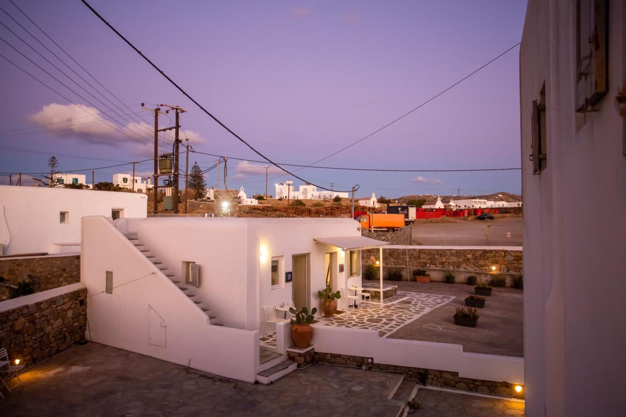 Sing And Blossom Accommodation Mykonos Town Exterior photo