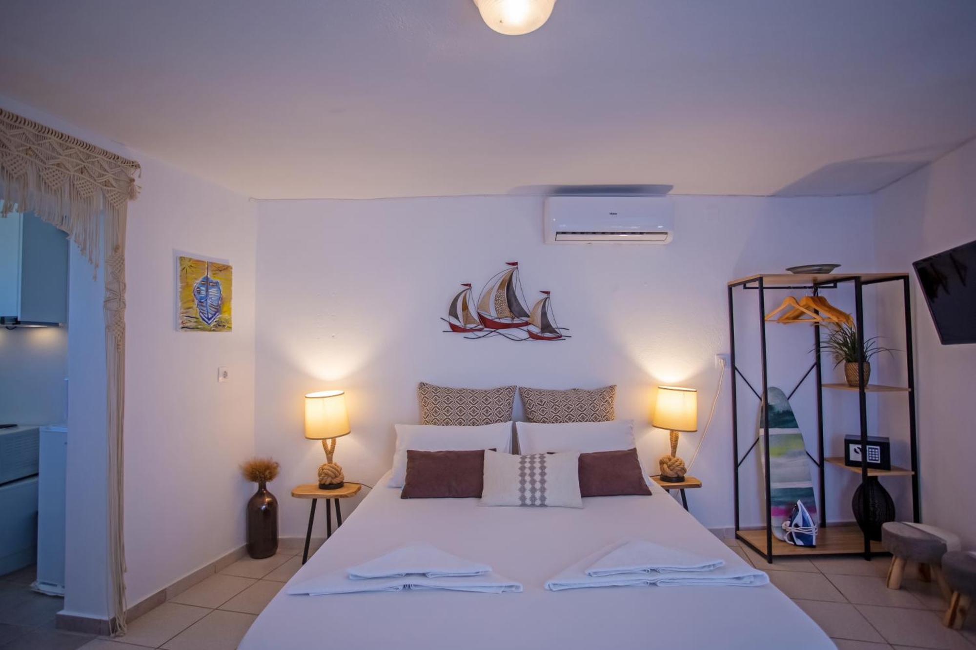 Sing And Blossom Accommodation Mykonos Town Exterior photo