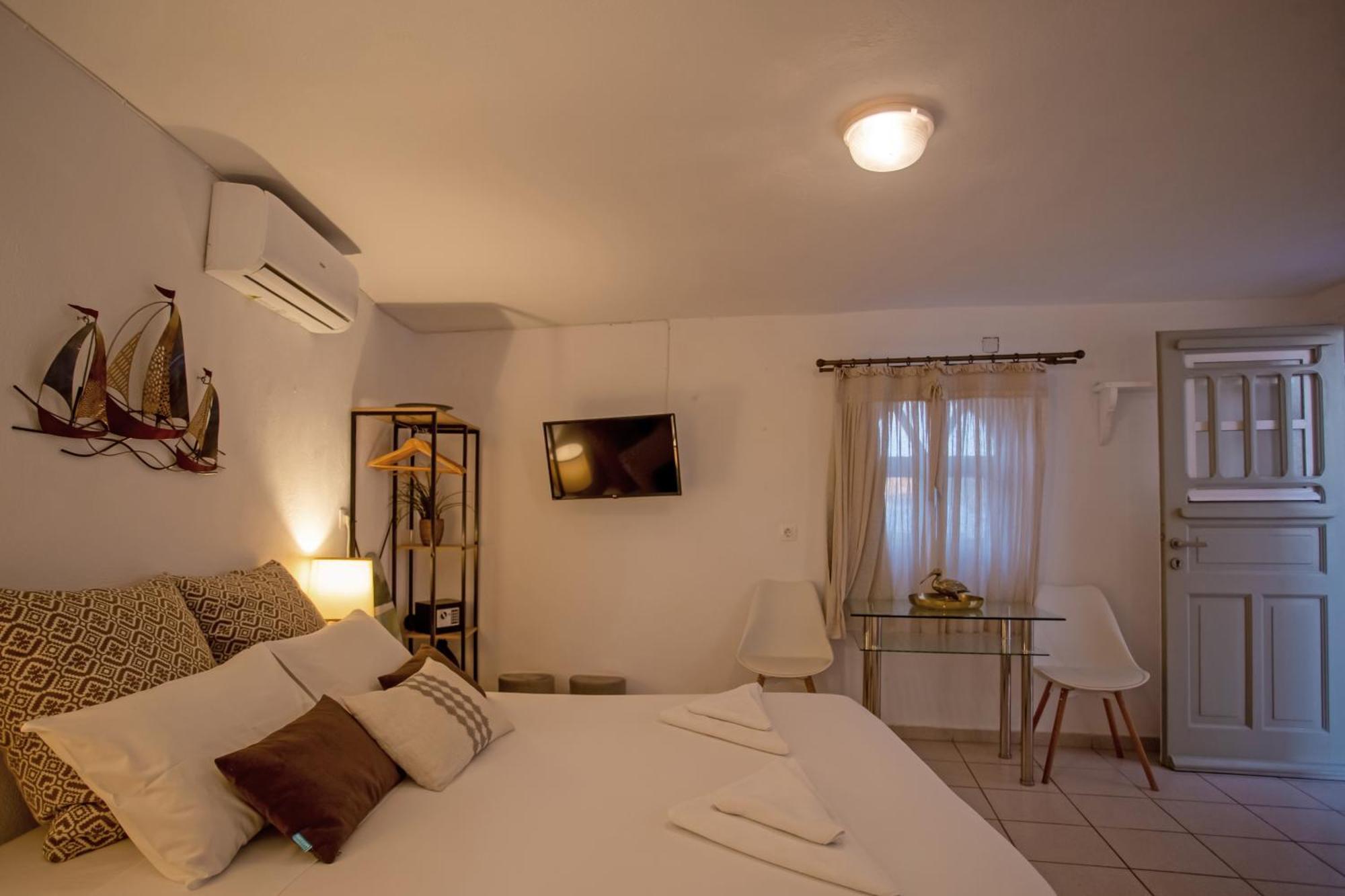 Sing And Blossom Accommodation Mykonos Town Exterior photo
