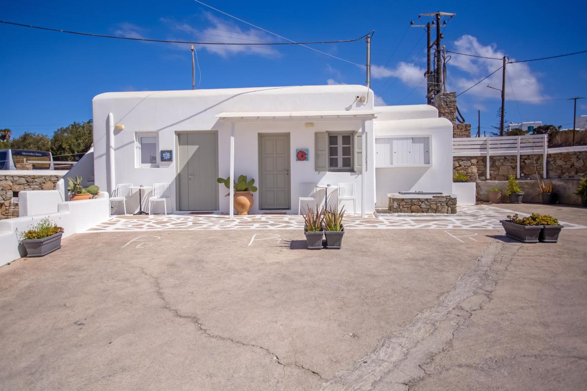 Sing And Blossom Accommodation Mykonos Town Exterior photo