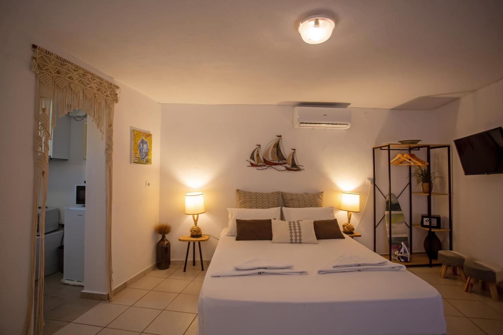 Sing And Blossom Accommodation Mykonos Town Exterior photo