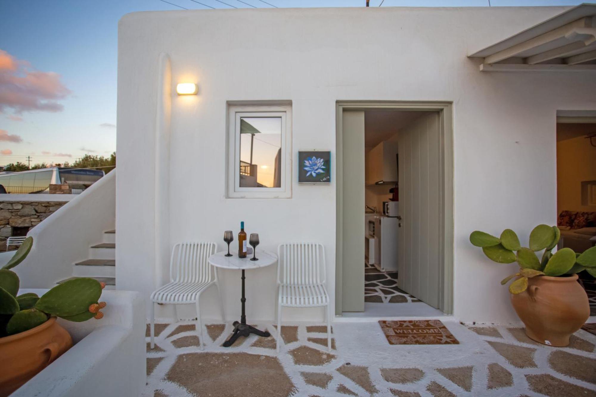 Sing And Blossom Accommodation Mykonos Town Exterior photo