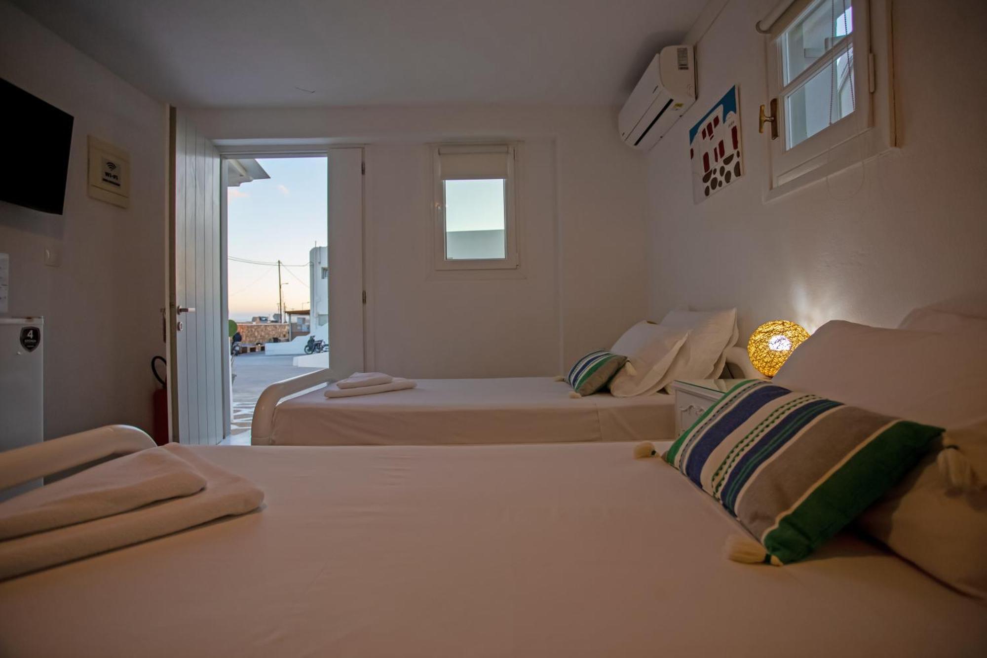 Sing And Blossom Accommodation Mykonos Town Exterior photo