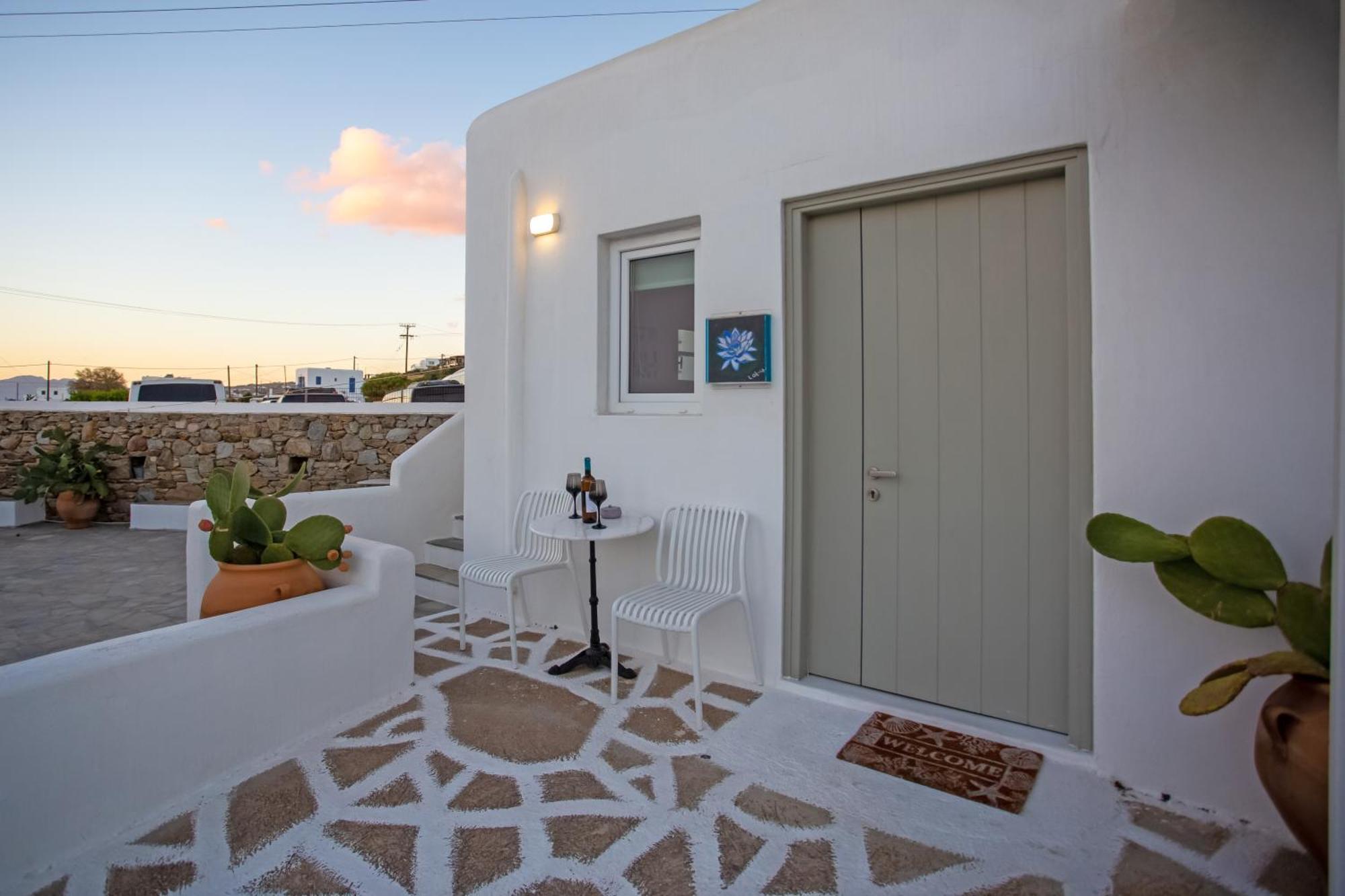 Sing And Blossom Accommodation Mykonos Town Exterior photo