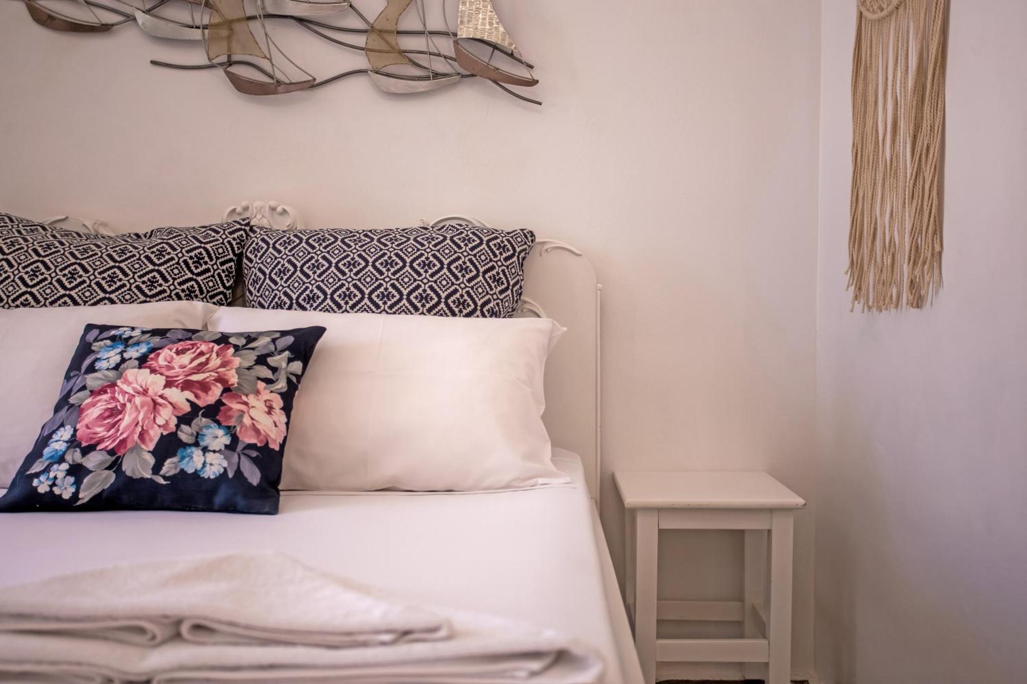 Sing And Blossom Accommodation Mykonos Town Exterior photo