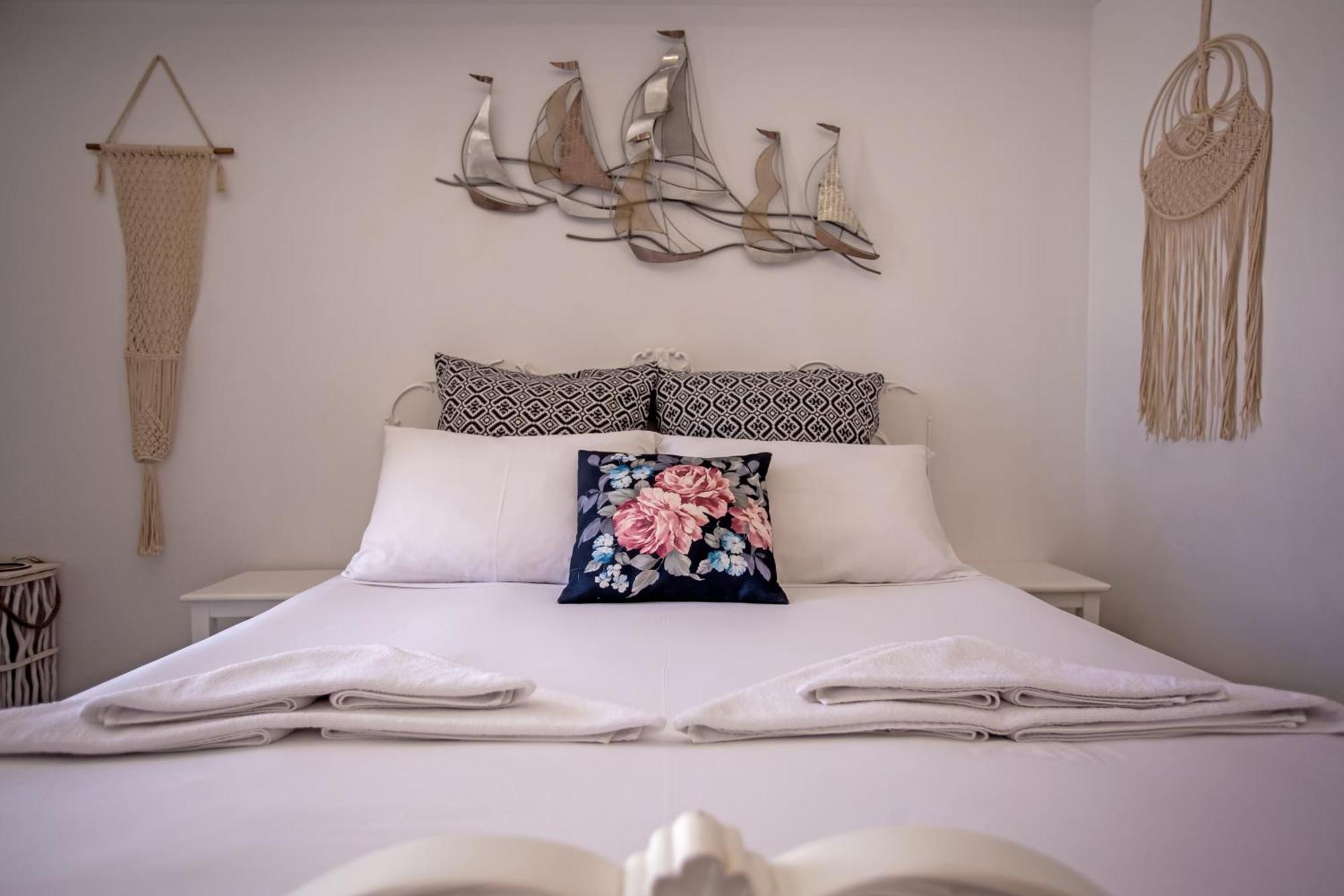 Sing And Blossom Accommodation Mykonos Town Exterior photo