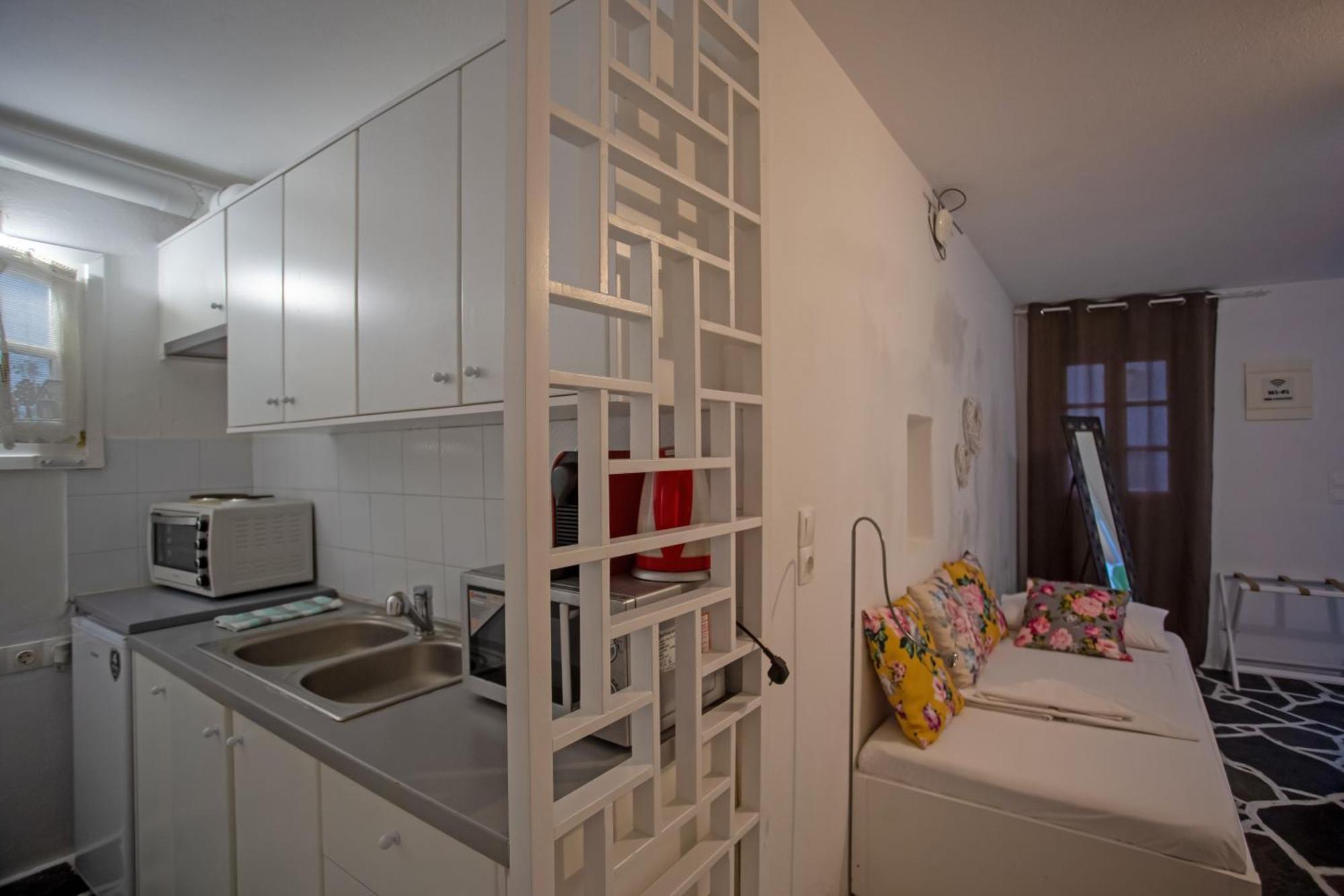 Sing And Blossom Accommodation Mykonos Town Exterior photo