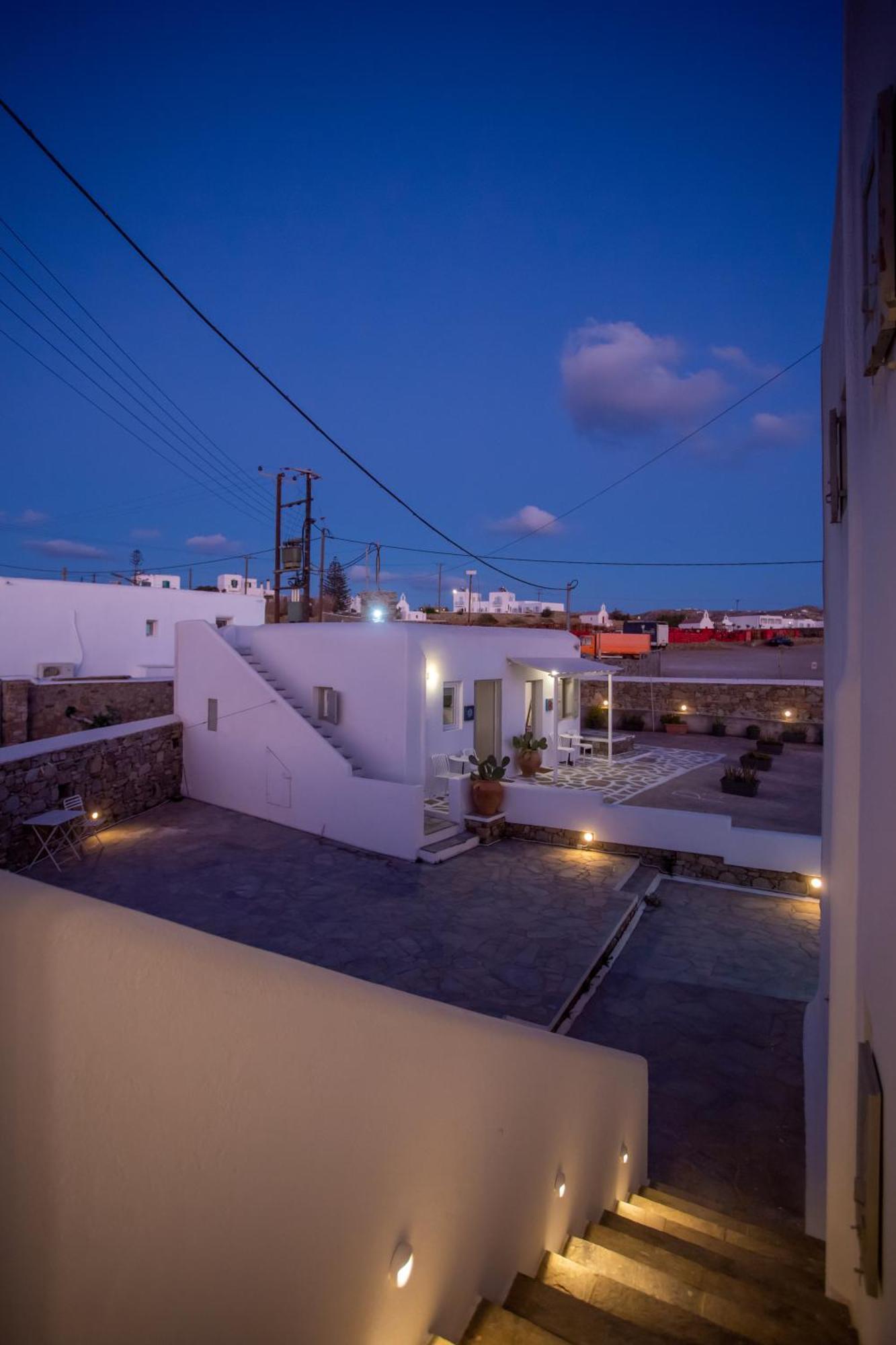 Sing And Blossom Accommodation Mykonos Town Exterior photo
